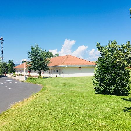 Hotel Evan Lempdes sur Allagnon Luaran gambar
